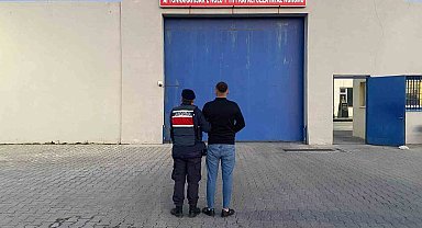5 yıl hapis cezasıyla aranan şahsı jandarma yakaladı