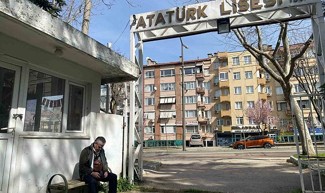65 yıllık tarihi bina yıkılıyor