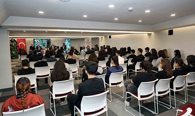 724 Kütüphane'de 'Üreten Kütüphane' konuşuldu