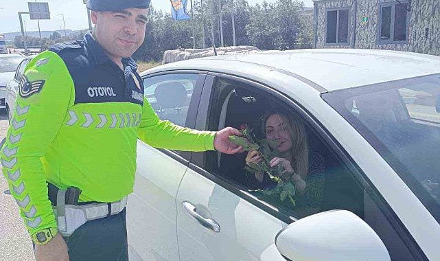 8 Mart Dünya Kadınlar Günü'nde jandarmadan kadınlara jest