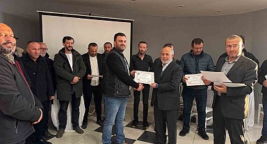 8 saatte Kur-an okumayı öğreniyorlar