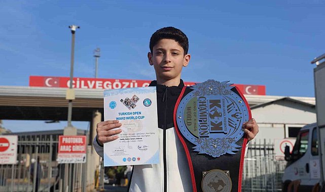 8 yıl önce savaştan kaçıp Türkiye'ye sığınan baba ve şampiyon oğlu, Ramazan Bayramı heyecanını yıllar sonra ailesiyle yaşayacak