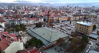 832 yıllık camide bayram namazı kılındı