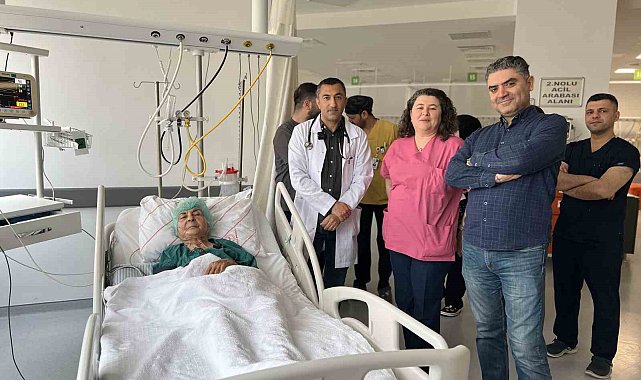 90'lık nine şifayı Manisa Şehir Hastanesinde buldu