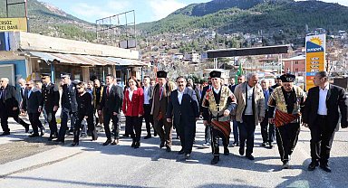Adana Feke'de kurtuluş coşkusu