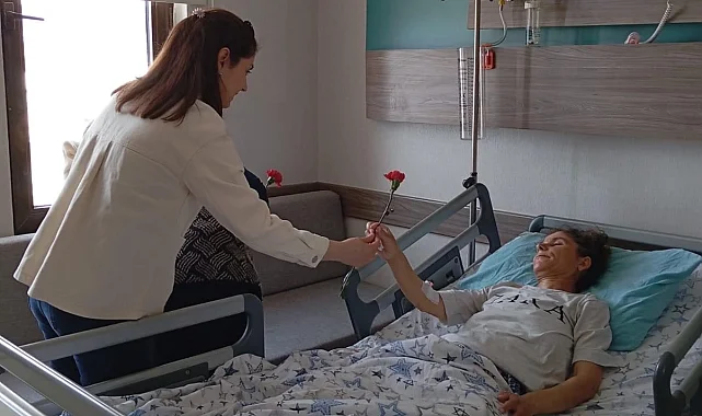 Adıyaman'da Anahtar Parti'den hastanedeki kadınlara anlamlı ziyaret
