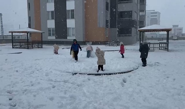 Afşin ve Göksun'da eğitime kar engeli