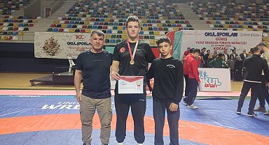 Afyonkarahisarlı sporcu altın madalya kazandı