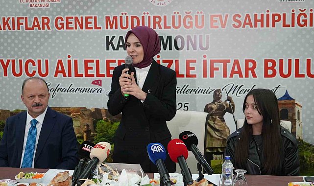 Aile ve Sosyal Hizmetler Bakanı Göktaş: "Türkiye genelinde 8 bin 791 aile yanında 10 bin 504 çocuğumuz himaye ediliyor"