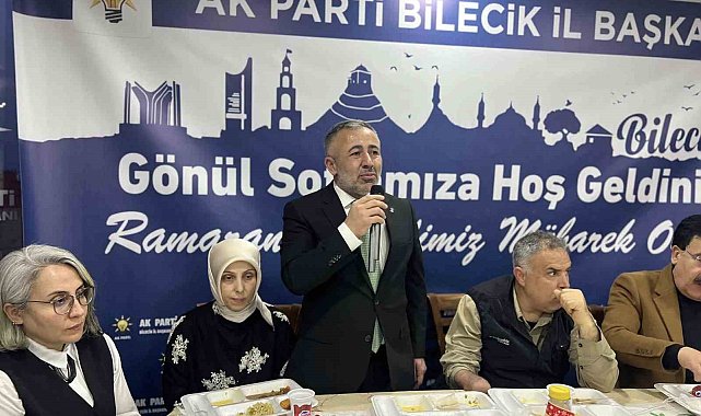 AK Parti İl Başkanlığı'nda anlamlı iftar sofrası
