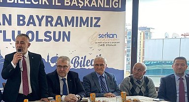 AK Parti'de bayramlaşma programı yoğun katılım sağladı