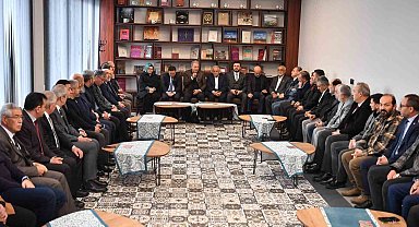 Akar ve Büyükkılıç'tan kanaat önderleriyle eğitim istişaresi