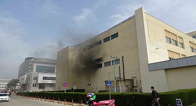Akdeniz Üniversitesi Tıp Fakültesi Hastanesi'nde yangında tahliyeler devam ediyor