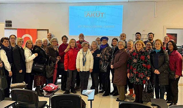AKUT, Çeşme'de deprem ve yangın eğitimi verdi