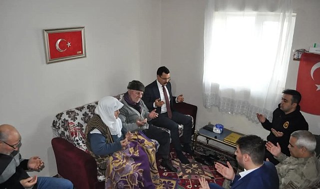 Akyaka Kaymakamı Demirtaş'tan şehit ailesine bayram ziyareti