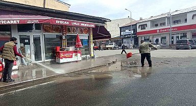Akyaka'da belediye bahar temizliğine başladı