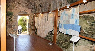 Alanya'da Tekstil Bienal'ı göz kamaştırıyor