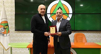 Alanyaspor'da Sami Uğurlu dönemi sona erdi