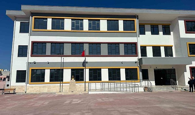 Aliağa'da 57 yıllık Namık Kemal İlkokulu, yeniden hizmete açılıyor