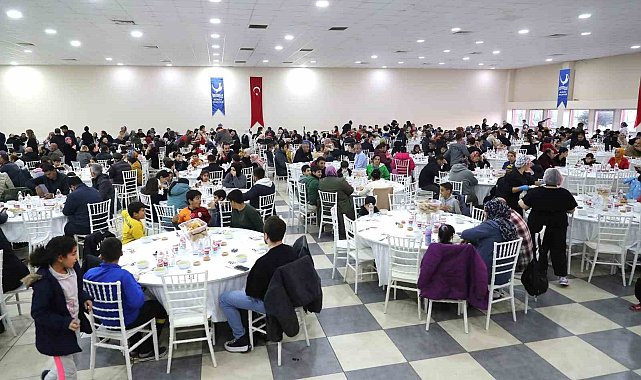 Aliağalılar ilk iftarda bir araya geldi