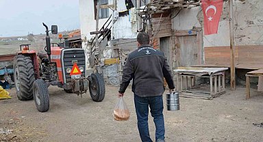 Ankara Kahramankazan Belediyesi, iftar öncesi sıcak yemek dağıttı