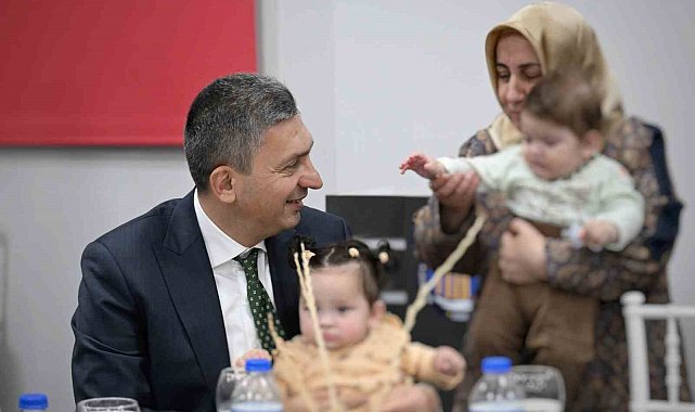 Antalya Valisi Şahin, koruyucu ailelerle iftarda bir araya geldi
