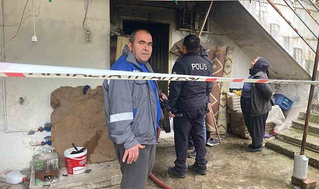 Antalya'da çıkan yangında felçli yaşlı kadın hayatını kaybetti