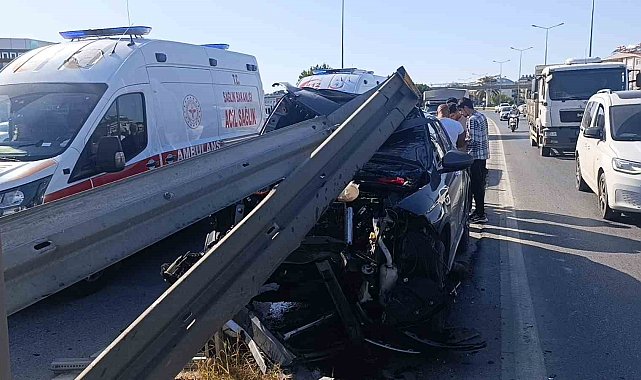 Antalya'da faciadan dönüldü: 3 yaralı
