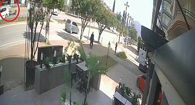 Antalya'da otomobille motosiklet çarpıştı: 2 yaralı