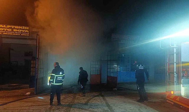 Araç yedek parçası satan işletmede çıkan yangın söndürüldü