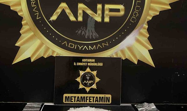 Araçta gizlenen uyuşturucuyu 'Cadı' buldu: 2 şahıs tutuklandı