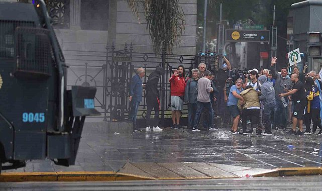 Arjantin'de "kemer sıkma" politikasına protesto