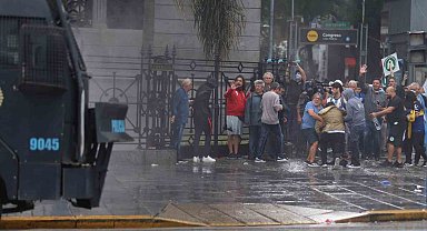 Arjantin'de "kemer sıkma" politikasına protesto