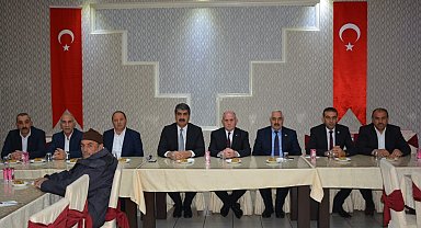Aşkale'de bayram geleneği devam ediyor