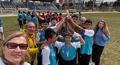 Atatürk Ortaokulu Ragbi Takımları İl Şampiyonasında başarı elde etti