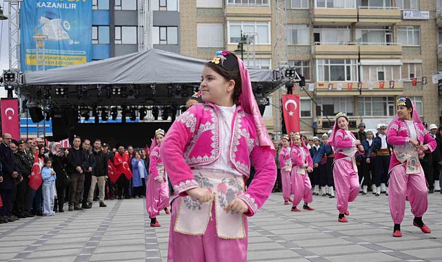 Atatürk'ün Burdur'a gelişinin 95. yılı törenle kutlandı