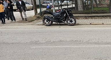 ATV ile motosiklet çarpıştı: 1'i ağır 2 yaralı