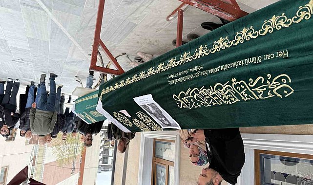Avcılar'da eski eşin öldürdüğü, anne ve kızı son yolcuğuna uğurlandı