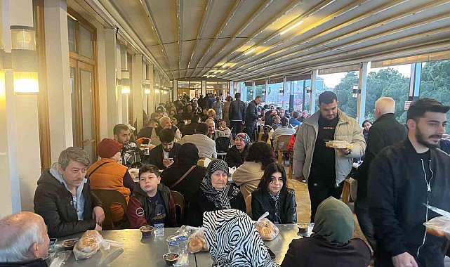 Aydın Vakıflar Bölge Müdürlüğü her gün 3 bin 800 kişiye iftar veriyor