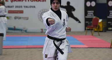 Ayşe Sude Yalova'dan altın madalyayla döndü