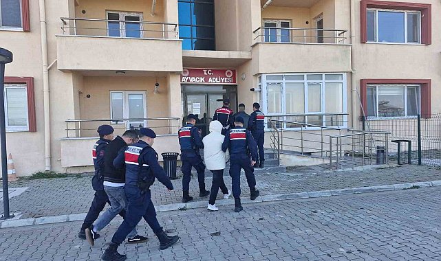 Ayvacık'ta darbedilen kişi hayatını kaybetti, 2 kişi tutuklandı