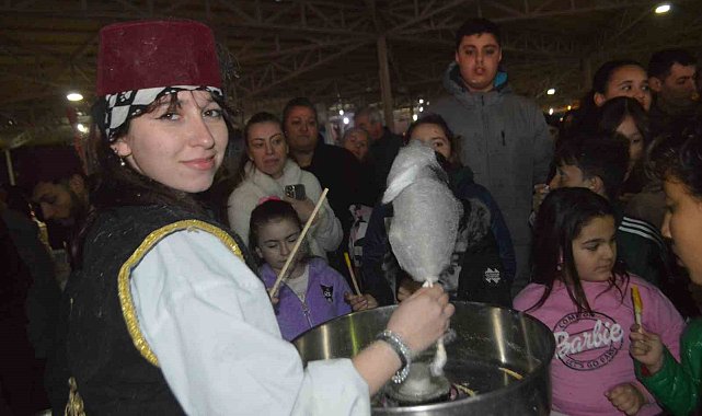 Ayvalık'ta Büyükşehir'in iftarına yoğun katılım