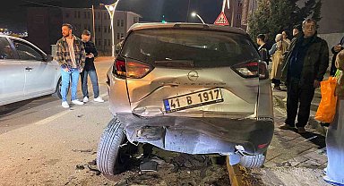 Babasının arabasını kaçıran çocuk mahalleyi savaş alanına çevirdi