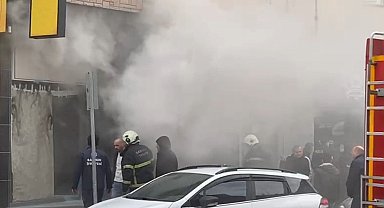 Bafra'da işyeri yangını