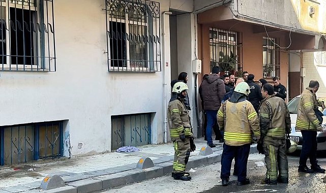 Bağcılar'da çıkan yangında yatağa bağımlı bir kişi hayatını kaybetti
