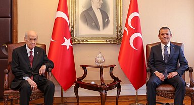 Bahçeli'den 'Özel' uyarı: Otur partinde!