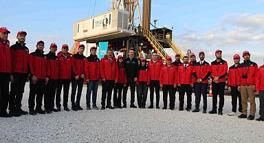 Bakan Bayraktar: "Bugün itibariyle günlük 80 bin varili aşan bir üretime erişmiş durumdayız, 99 kuyuda bu üretim rakamını yakaladık"