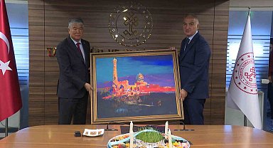 Bakan Ersoy, TÜRKSOY heyeti ile görüştü