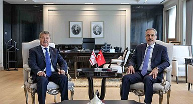 Bakan Fidan, KKTC Başbakanı Ünal Üstel'le görüştü