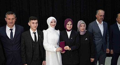 Bakan Göktaş, Evlilik Kredisi'nden faydalanan çiftin nikah şahidi oldu